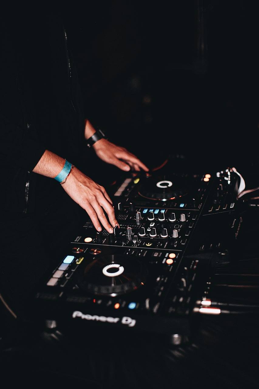Nightclub Crawls transportation in San Diego